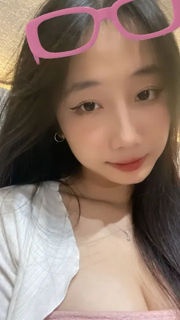 Lisa from Vietnam